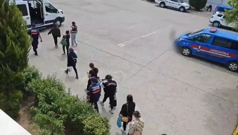 Tayland'da Kadınlara Yönelik Çalışma ve Oturma İzni Dolandırıcılığı