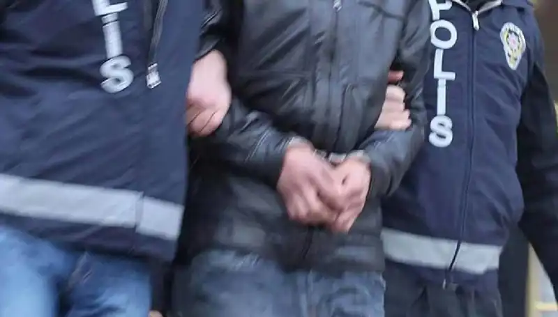 Osmaniye'de Uyuşturucu Operasyonu: 7 Kişi Tutuklandı, Sokağın Zifirine Dikkat!