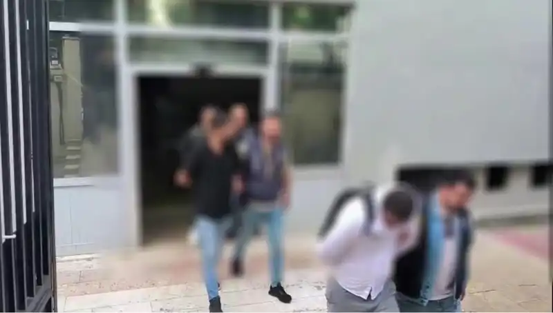 Sahte Yatırım İlanlarıyla Yüzlerce Kişiyi Dolaştıran Çeteye Darbe
