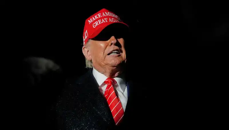 Yüksek Mahkeme, Trump’a Göçmen Yasal Statüsünü İptal Etme Yetkisi Verdi