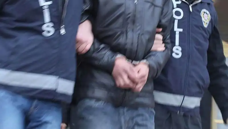 Erzincan'da Uyuşturucu Ticareti İddiasıyla 5 Şahıs Tutuklandı