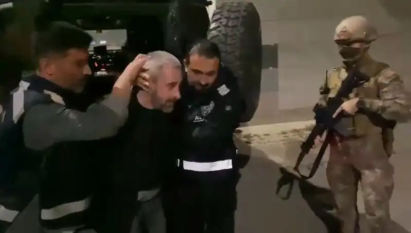 Kardeş Katili, 213 Saatlik Görüntülerle Yakalandı: Olayın Ayrıntıları!