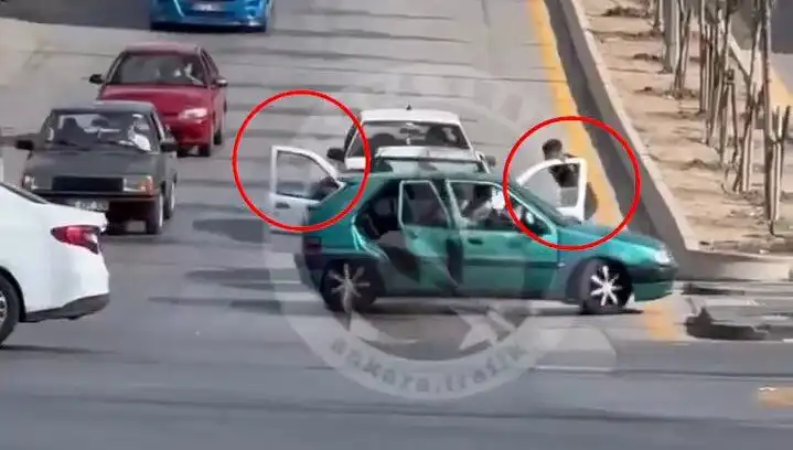 Trafikte Bıçak ve Kılıçlarla Saldırıya Tepki: Gözaltılar Başladı!