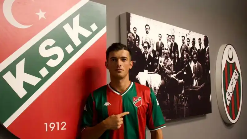 Karşıyaka'da Futbol Transfer Hareketliliği: Yeni Yüzler Geliyor