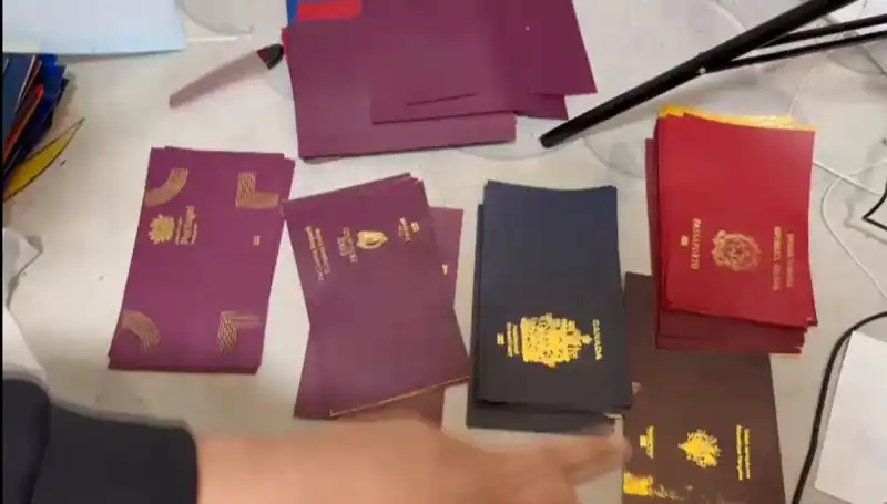 Sahte Belge Çetesi Çökertildi: Operasyonla 10 Gözaltı!