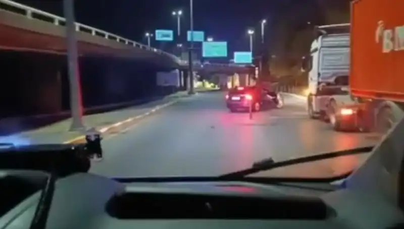 İstanbul'da Dev Kaçakçılık Operasyonu: Milyonlarca Liralık Ürün Kurtarıldı