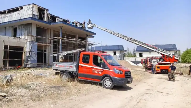Ankara Gölbaşı’nda Villalar Yandı, Vatandaşlar Tedbirli Olmalı!