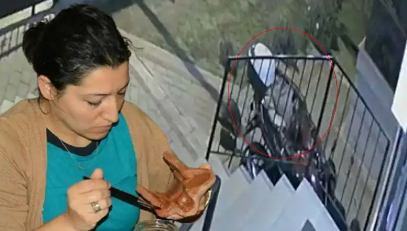 5. Kattan Düşüp Hayatını Kaybeden Tuğba'nın Şüpheli Ölümü: Aileyi Sarsan Detaylar
