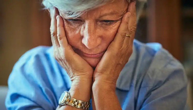 40'lı Yaşlarda Alzheimer: Stresin Farkında Olmayan Erken Belirtiler