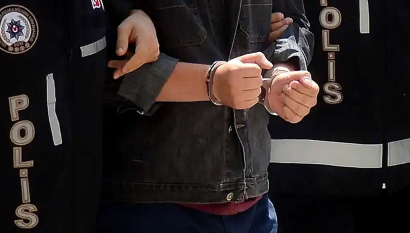 Kayseri'de Büyük Yasa Dışı Silah Operasyonu: İki Zanlı Yakalandı!