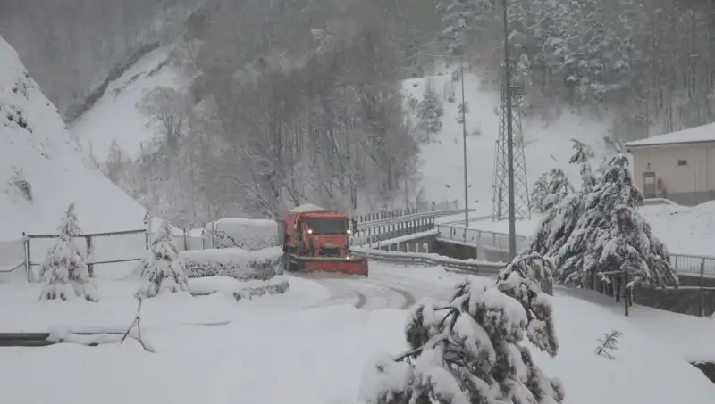 Bolu Dağı'nda Gelen Kar Sürprizi: Kışın Gelişi Kendini Gösterdi