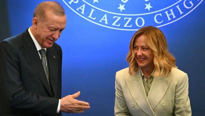 Roma'da Önemli Zirve: Erdoğan İtalya'nın AB Sürecine Desteğini Vurguladı