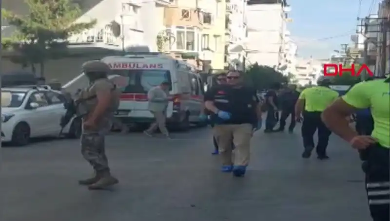İzmir'de Karakola Yönelik Silahlı Saldırı: İki Şehit, Bir Yaralı