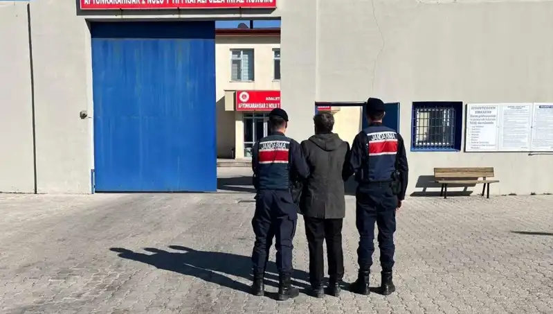 10 Yıl Hapis Cezası ile Aranan Şahıs, Polisi Şaşırttı!