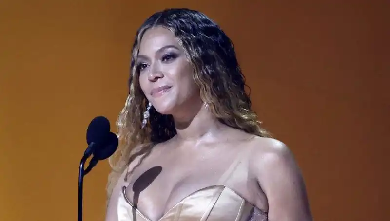Beyonce'nin Yayımlanmamış Şarkıları Çalındı: Hayranları Şokta!