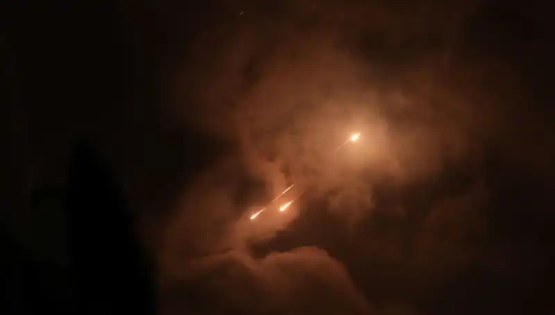İran'ın Gece Saldırılarının Arkasındaki Stratejik Gerekçeler Nedir?