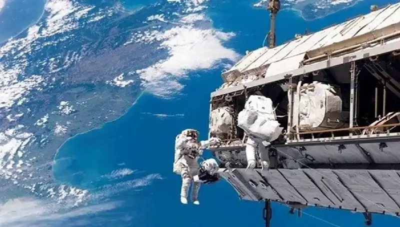 NASA ve Rusya Uzay İstasyonu İçin Tarihi Anlaşmaya İmza Attı!