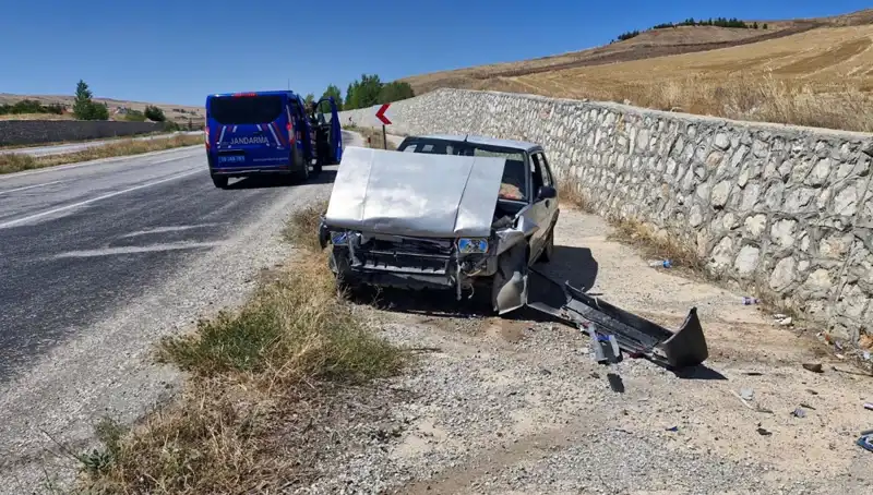Kontrolden Çıkan Otomobil Duvara Çarptı: Olayın Ardındaki Gerçekler